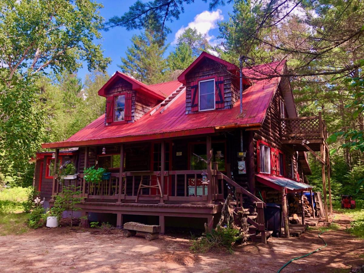 Chalet En Bois Rond Mauricie Saint-Alexis-des-Monts Exterior foto
