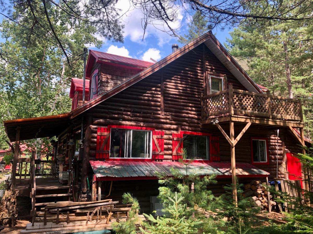 Chalet En Bois Rond Mauricie Saint-Alexis-des-Monts Exterior foto